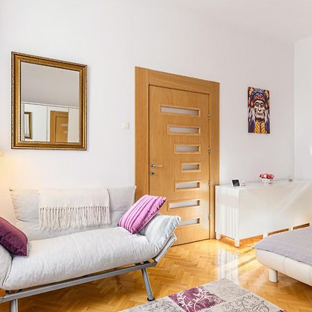 Apartament Brasov Centrul Vechi - 67Sqm - 2Min To Counsel Square Zewnętrze zdjęcie