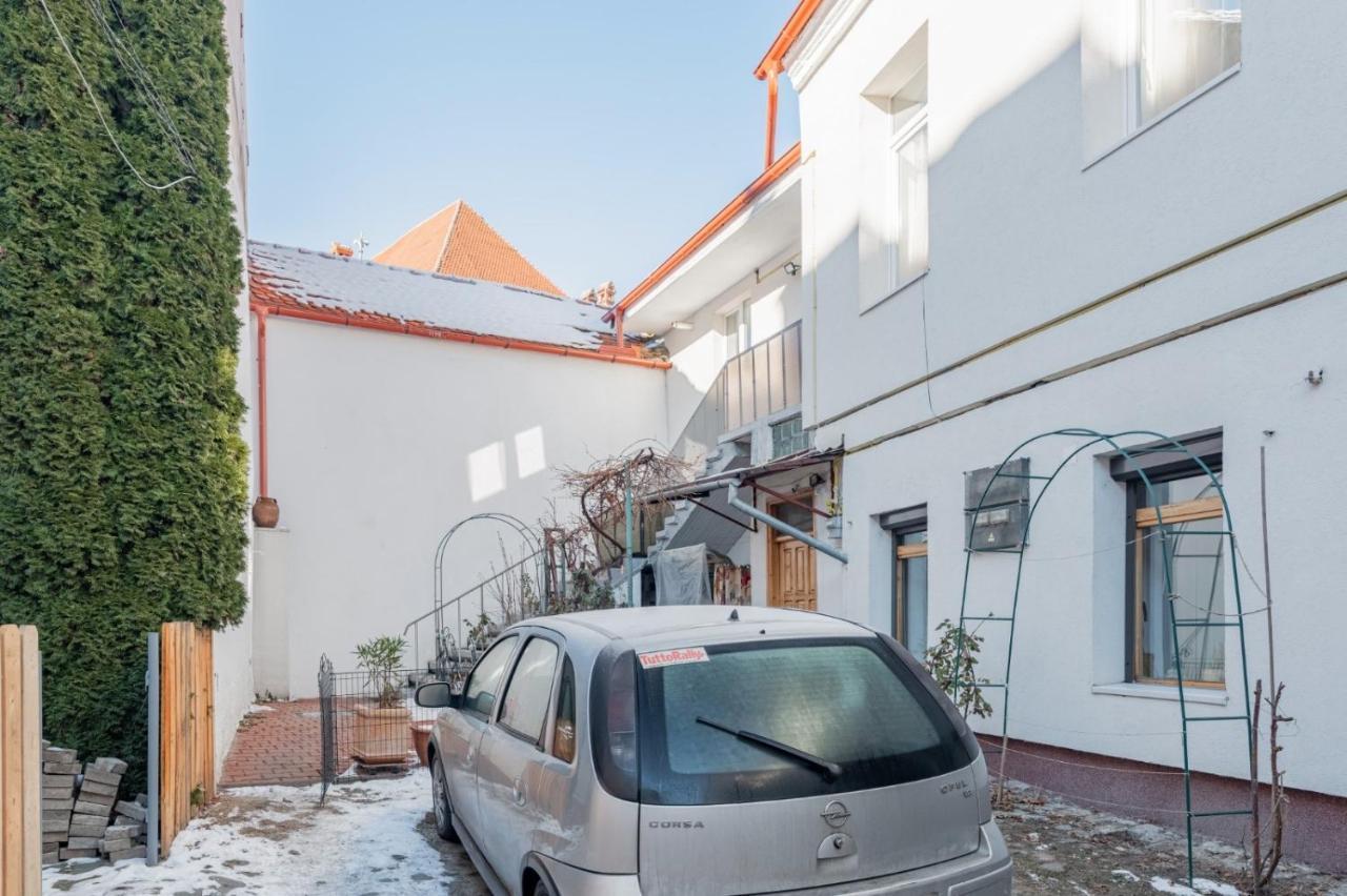 Apartament Brasov Centrul Vechi - 67Sqm - 2Min To Counsel Square Zewnętrze zdjęcie