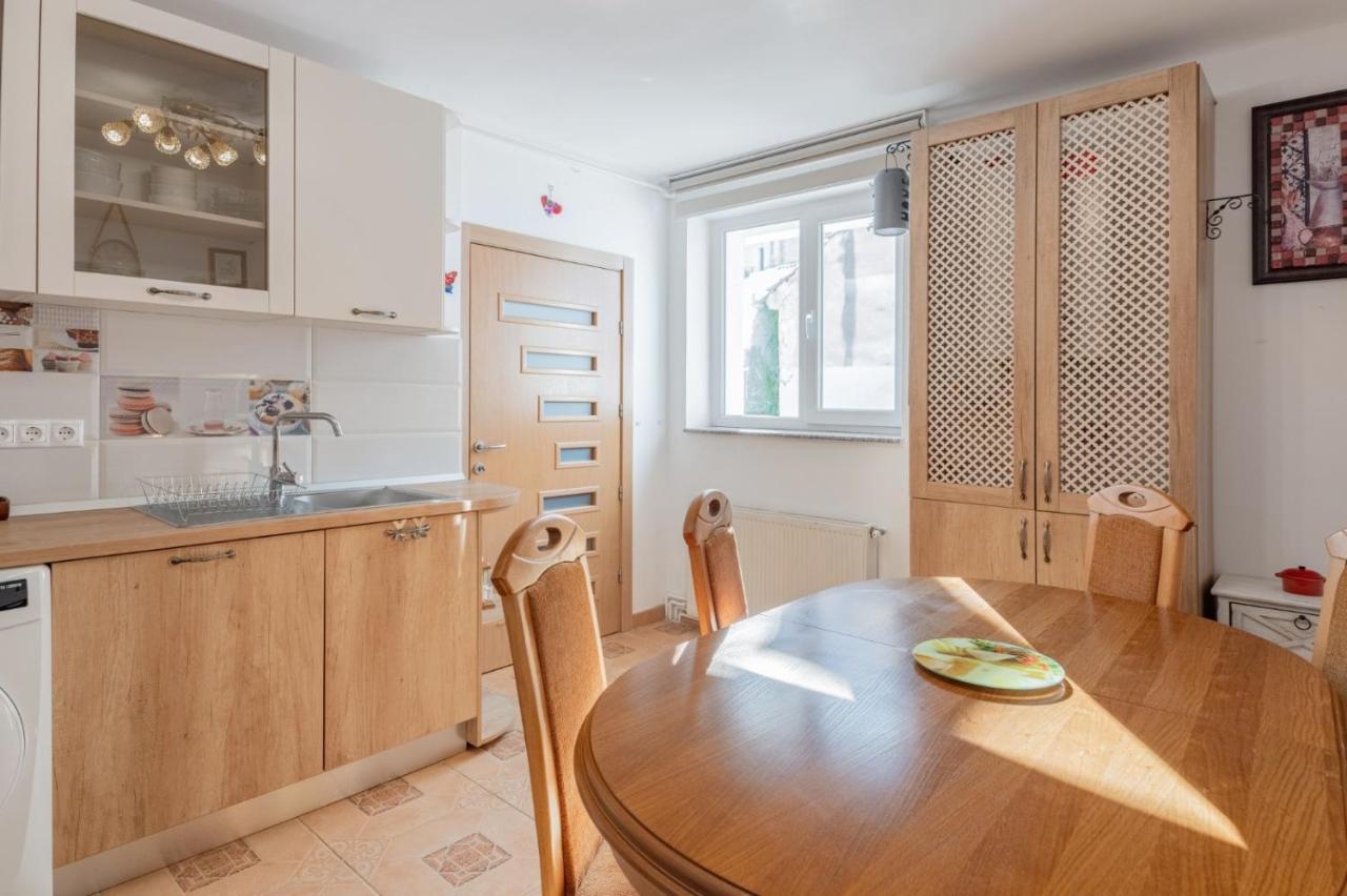 Apartament Brasov Centrul Vechi - 67Sqm - 2Min To Counsel Square Zewnętrze zdjęcie