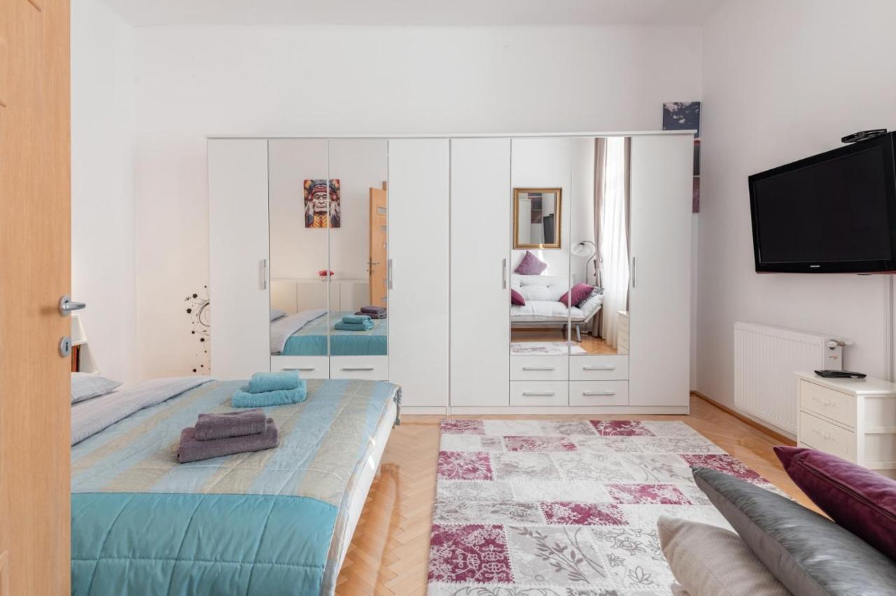 Apartament Brasov Centrul Vechi - 67Sqm - 2Min To Counsel Square Zewnętrze zdjęcie