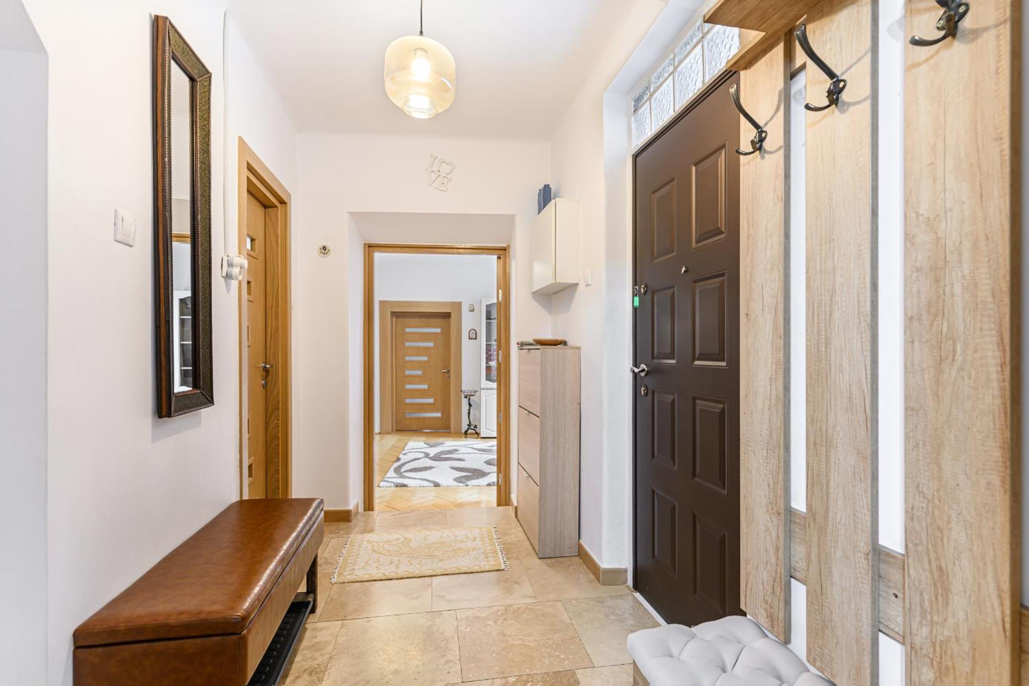 Apartament Brasov Centrul Vechi - 67Sqm - 2Min To Counsel Square Zewnętrze zdjęcie