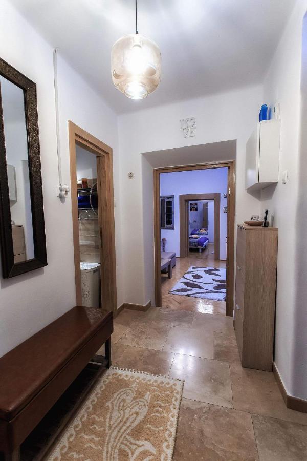 Apartament Brasov Centrul Vechi - 67Sqm - 2Min To Counsel Square Zewnętrze zdjęcie