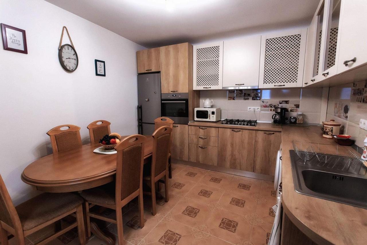 Apartament Brasov Centrul Vechi - 67Sqm - 2Min To Counsel Square Zewnętrze zdjęcie
