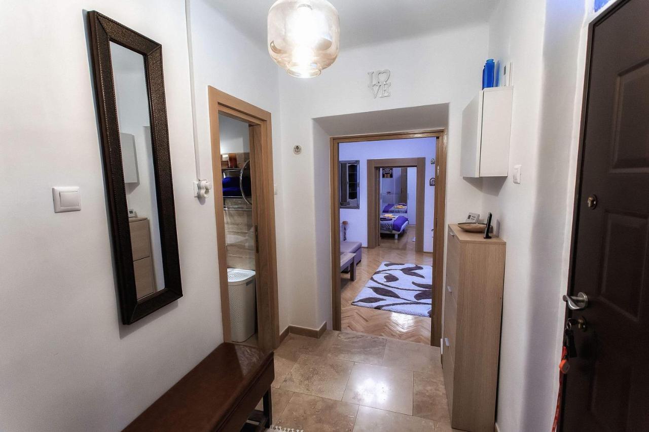Apartament Brasov Centrul Vechi - 67Sqm - 2Min To Counsel Square Zewnętrze zdjęcie