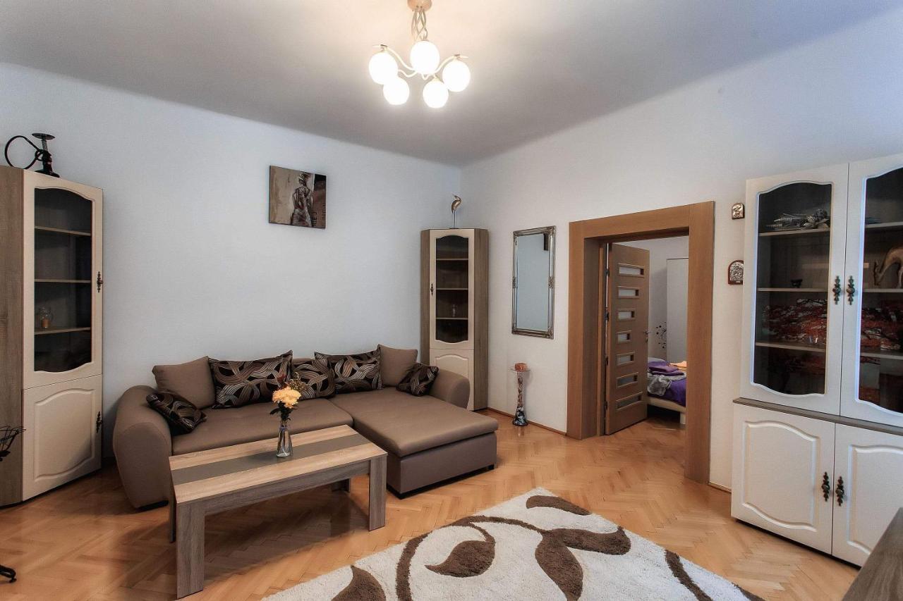 Apartament Brasov Centrul Vechi - 67Sqm - 2Min To Counsel Square Zewnętrze zdjęcie