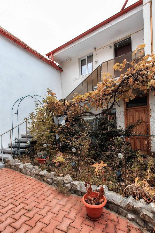 Apartament Brasov Centrul Vechi - 67Sqm - 2Min To Counsel Square Zewnętrze zdjęcie