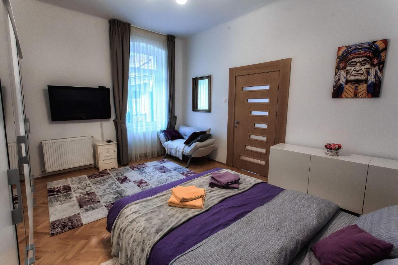 Apartament Brasov Centrul Vechi - 67Sqm - 2Min To Counsel Square Zewnętrze zdjęcie