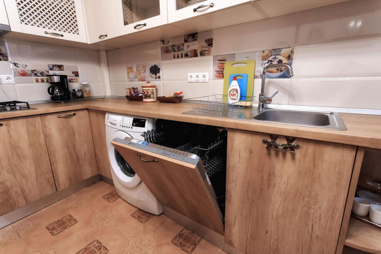 Apartament Brasov Centrul Vechi - 67Sqm - 2Min To Counsel Square Zewnętrze zdjęcie