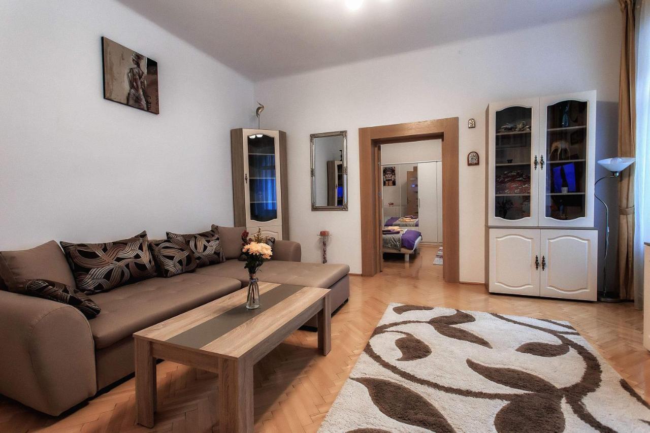 Apartament Brasov Centrul Vechi - 67Sqm - 2Min To Counsel Square Zewnętrze zdjęcie
